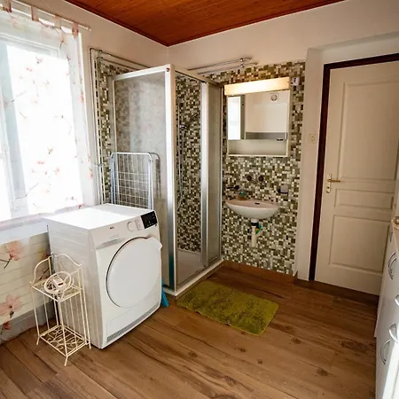 Gemuetliche Mit Terasse Und Feuerstelle Tatil Evi