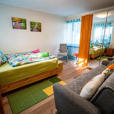 Casa de Férias Gemuetliche Mit Terasse Und Feuerstelle