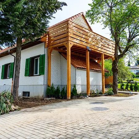 Casa de Férias Gemuetliche Mit Terasse Und Feuerstelle Lengnau