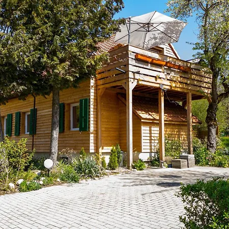 Holiday home Gemuetliche Mit Terasse Und Feuerstelle